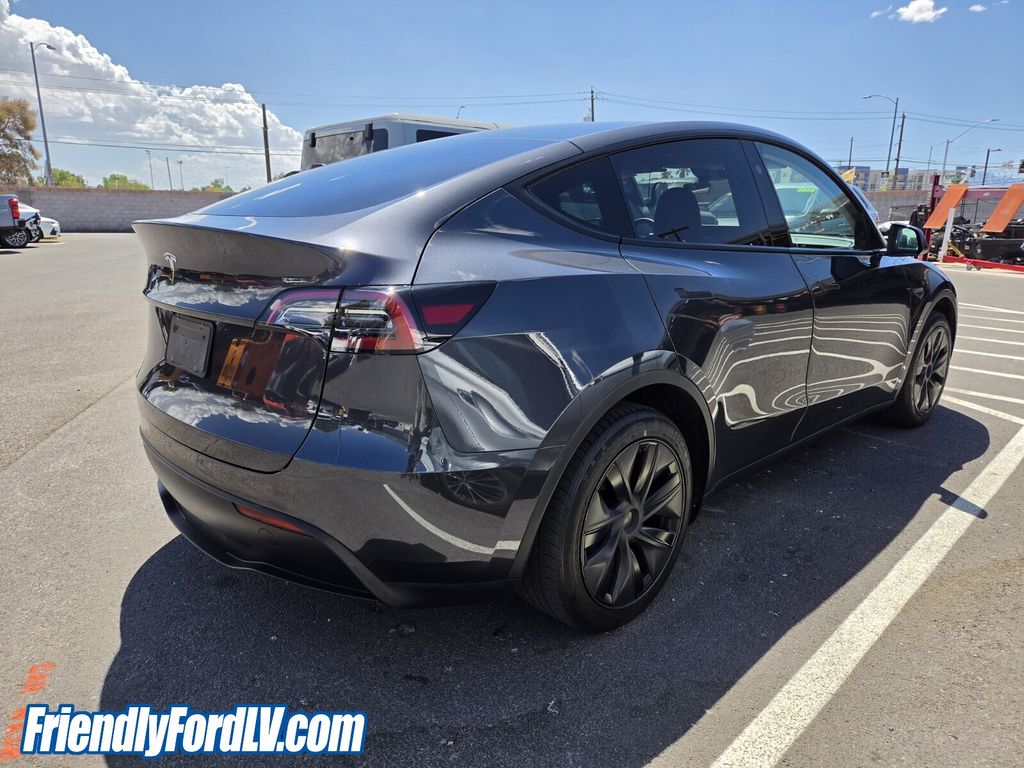 tesla model y 2025 7SAYGDED9SF313198 image tesla model y 2025 7SAYGDED9SF313198 image